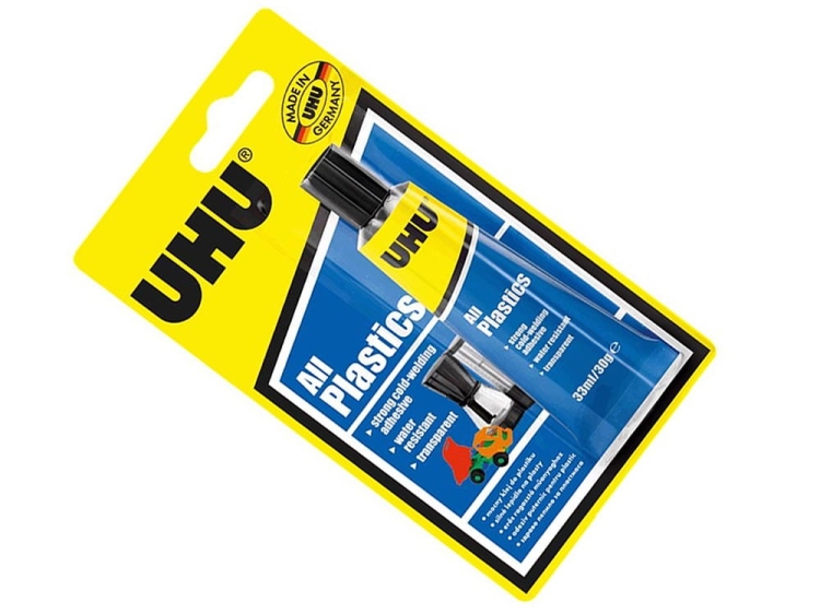 UHU Plastiki.jpg